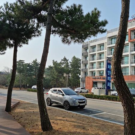 Pine Beach Yangyang Exteriör bild