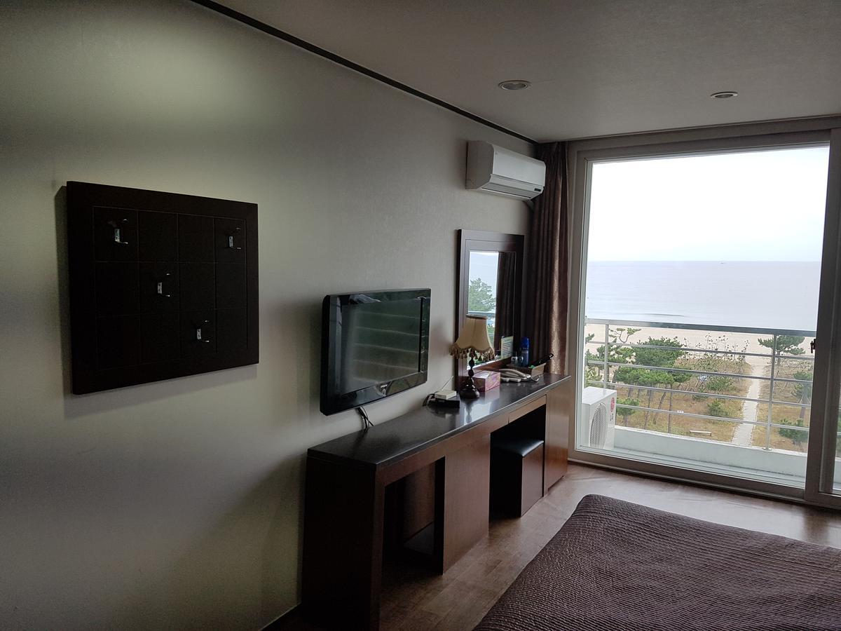 Pine Beach Yangyang Exteriör bild